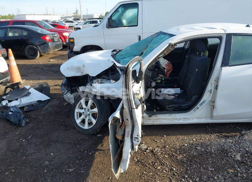 Photo 6 of 2010 Mazda Mazda3 I TOURING (VIN JM1BL1SF1A1186330)