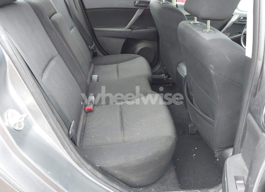 Photo 8 of 2010 Mazda Mazda3 I SPORT (VIN JM1BL1SF1A1186599)