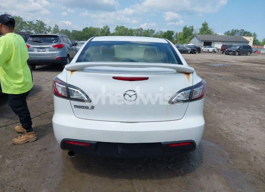 Photo 16 of 2010 Mazda Mazda3 I TOURING (VIN JM1BL1SF1A1222100)