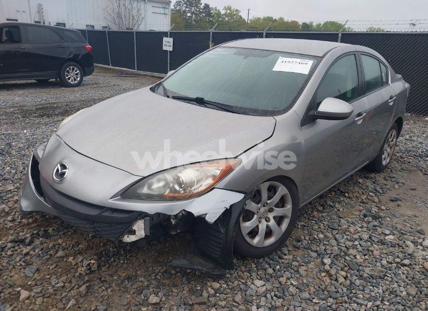 Photo 2 of 2010 Mazda Mazda3 I SPORT (VIN JM1BL1SF1A1257607)