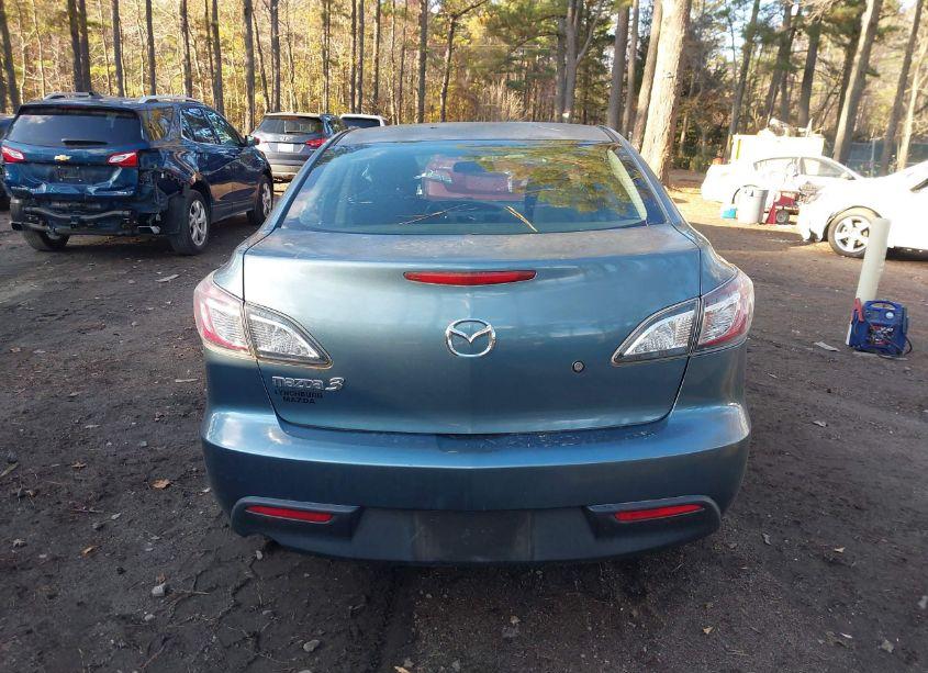 Photo 16 of 2010 Mazda Mazda3 I SPORT (VIN JM1BL1SF1A1265920)