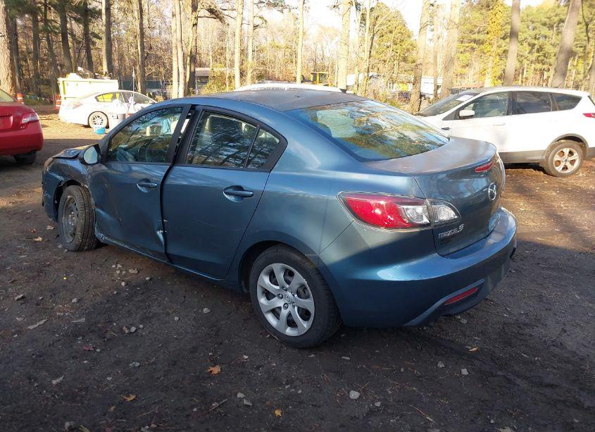 Photo 3 of 2010 Mazda Mazda3 I SPORT (VIN JM1BL1SF1A1265920)