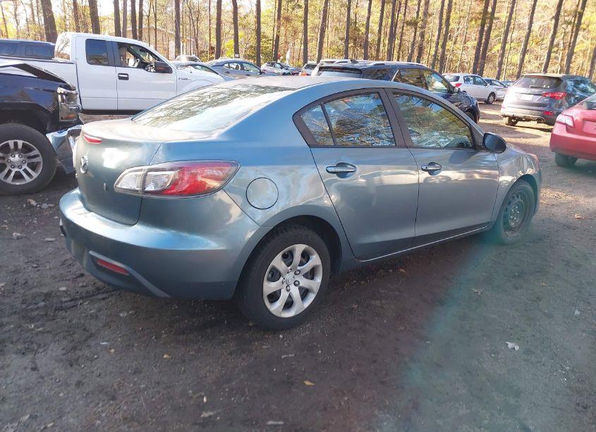 Photo 4 of 2010 Mazda Mazda3 I SPORT (VIN JM1BL1SF1A1265920)