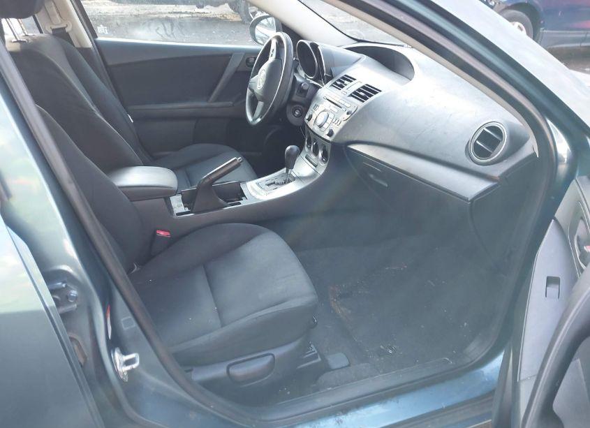 Photo 5 of 2010 Mazda Mazda3 I SPORT (VIN JM1BL1SF1A1265920)