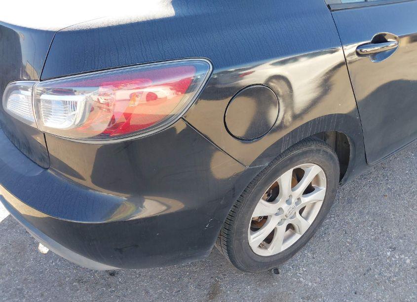 Photo 13 of 2010 Mazda Mazda3 I TOURING (VIN JM1BL1SF1A1340647)