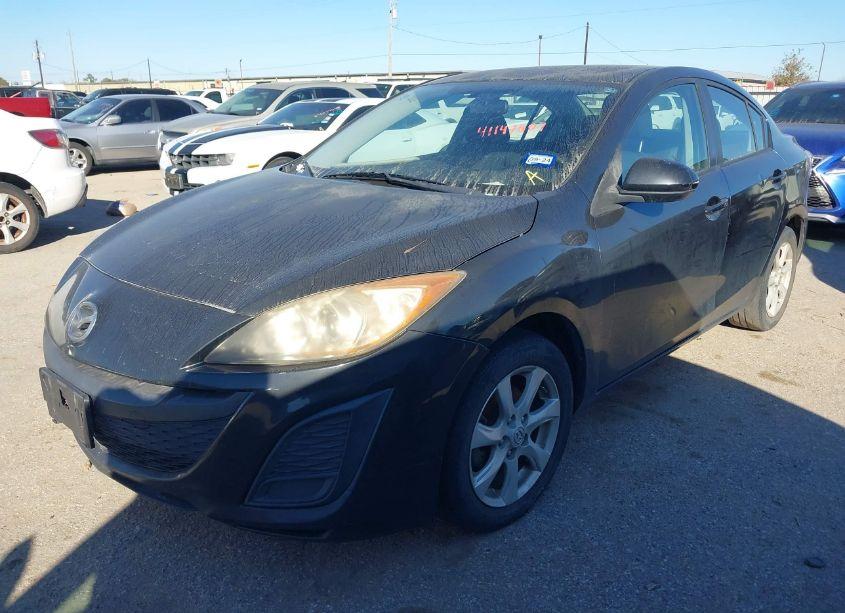 Photo 2 of 2010 Mazda Mazda3 I TOURING (VIN JM1BL1SF1A1340647)