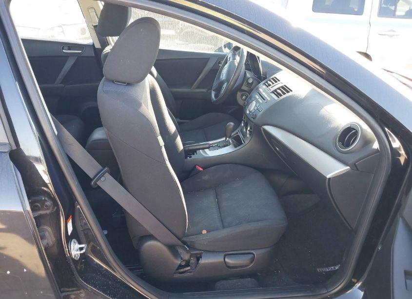 Photo 5 of 2010 Mazda Mazda3 I TOURING (VIN JM1BL1SF1A1340647)