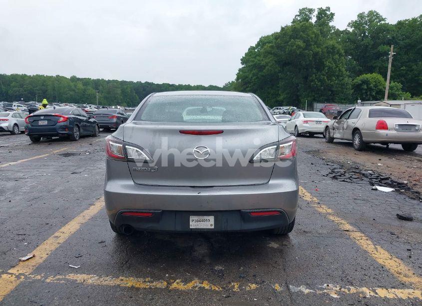 Photo 17 of 2010 Mazda Mazda3 I TOURING (VIN JM1BL1SF2A1131594)