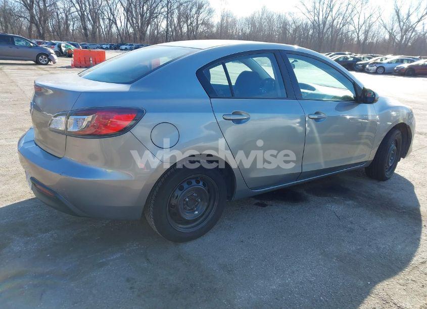 Photo 4 of 2010 Mazda Mazda3 I TOURING (VIN JM1BL1SF2A1132096)