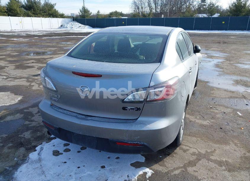 Photo 4 of 2010 Mazda Mazda3 I TOURING (VIN JM1BL1SF2A1139128)