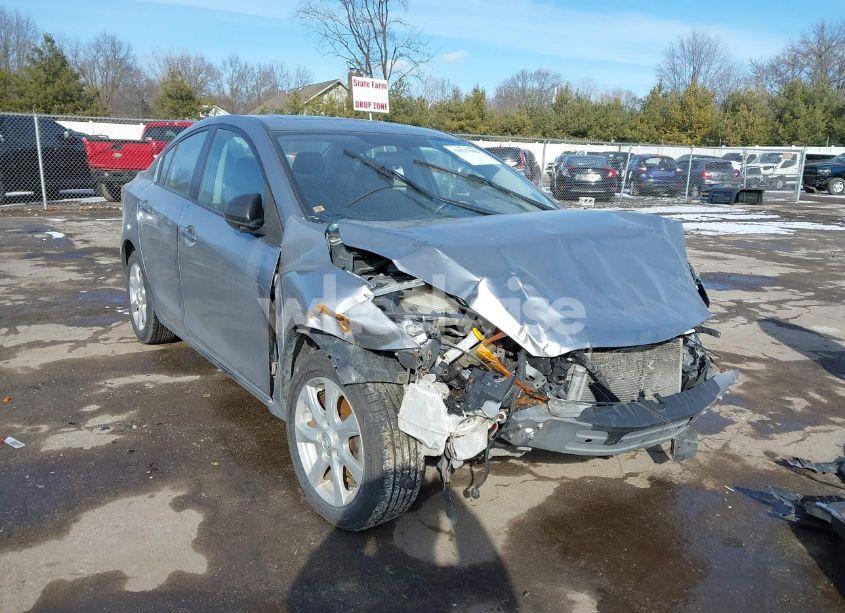 Photo 6 of 2010 Mazda Mazda3 I TOURING (VIN JM1BL1SF2A1139128)