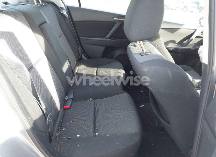 Photo 8 of 2010 Mazda Mazda3 I TOURING (VIN JM1BL1SF2A1139128)