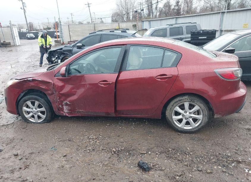 Photo 14 of 2010 Mazda Mazda3 I TOURING (VIN JM1BL1SF2A1160982)