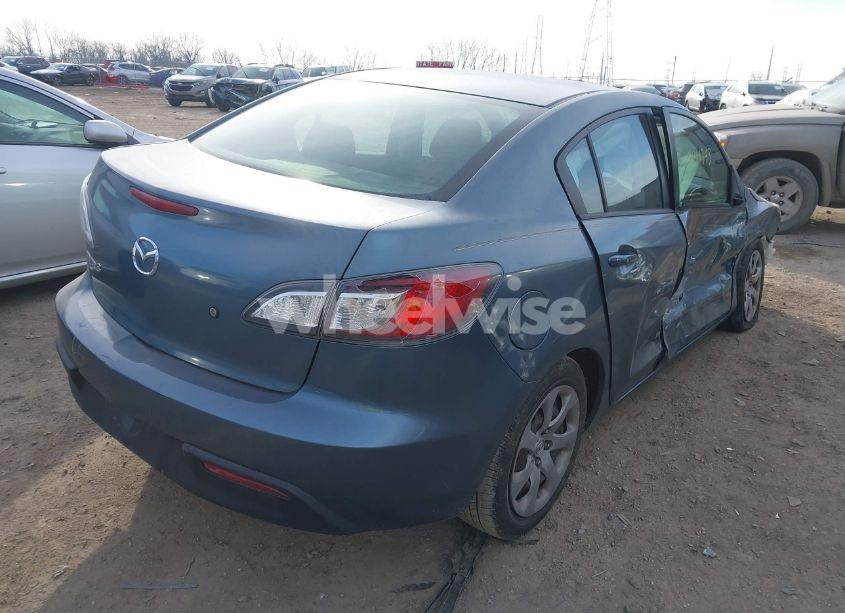 Photo 4 of 2010 Mazda Mazda3 I SPORT (VIN JM1BL1SF2A1187809)