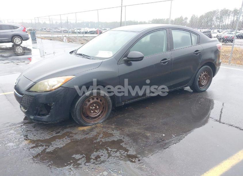 Photo 2 of 2010 Mazda Mazda3 I SPORT (VIN JM1BL1SF2A1200803)