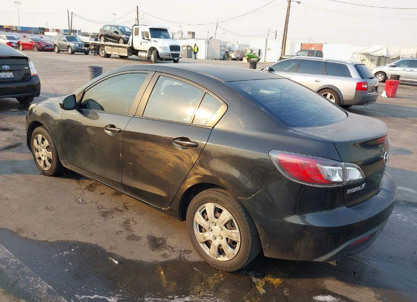 Photo 3 of 2010 Mazda Mazda3 I SPORT (VIN JM1BL1SF2A1202762)