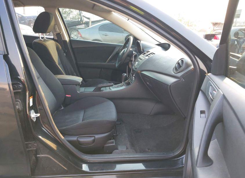 Photo 5 of 2010 Mazda Mazda3 I SPORT (VIN JM1BL1SF2A1202762)