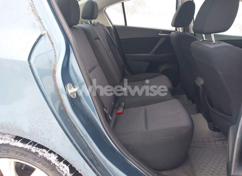 Photo 8 of 2010 Mazda Mazda3 I TOURING (VIN JM1BL1SF2A1213339)