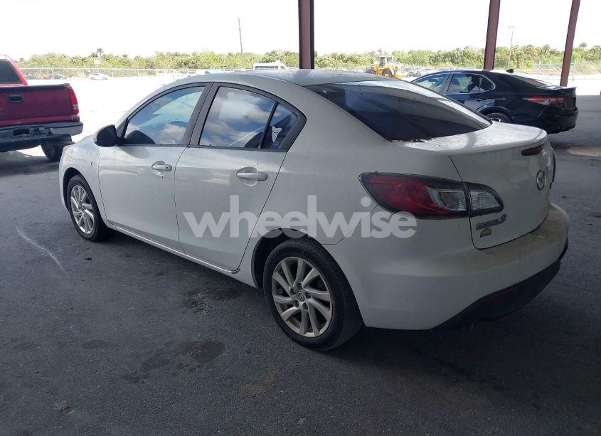 Photo 3 of 2010 Mazda Mazda3 I SPORT (VIN JM1BL1SF2A1268051)