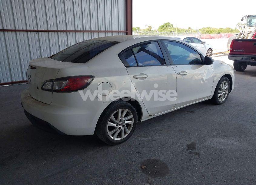 Photo 4 of 2010 Mazda Mazda3 I SPORT (VIN JM1BL1SF2A1268051)