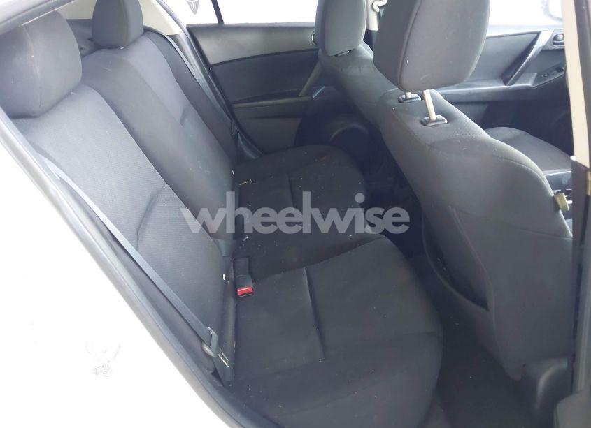 Photo 8 of 2010 Mazda Mazda3 I SPORT (VIN JM1BL1SF2A1268051)