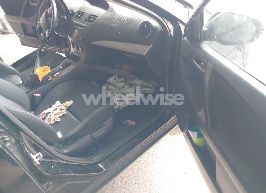 Photo 5 of 2010 Mazda Mazda3 I TOURING (VIN JM1BL1SF2A1297131)