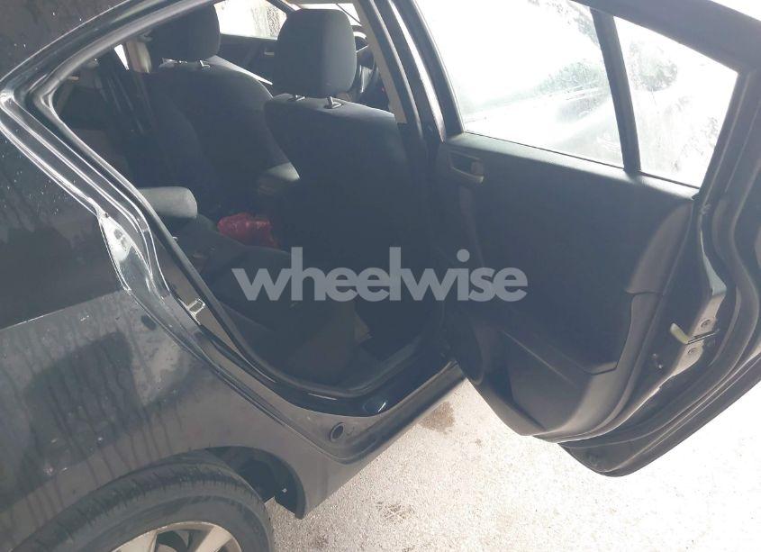 Photo 8 of 2010 Mazda Mazda3 I TOURING (VIN JM1BL1SF2A1297131)