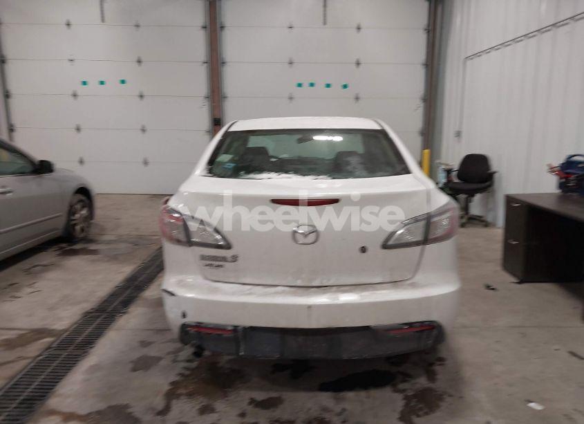 Photo 16 of 2010 Mazda Mazda3 I SPORT (VIN JM1BL1SF2A1298490)