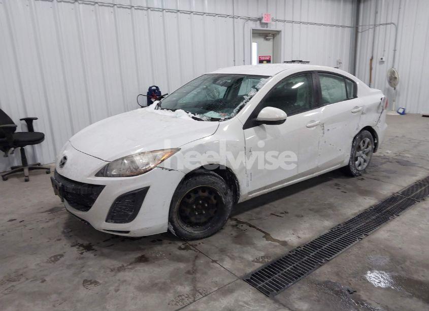Photo 2 of 2010 Mazda Mazda3 I SPORT (VIN JM1BL1SF2A1298490)