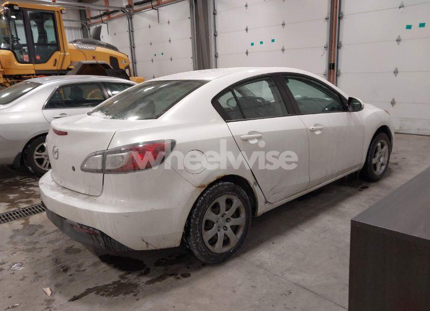 Photo 4 of 2010 Mazda Mazda3 I SPORT (VIN JM1BL1SF2A1298490)