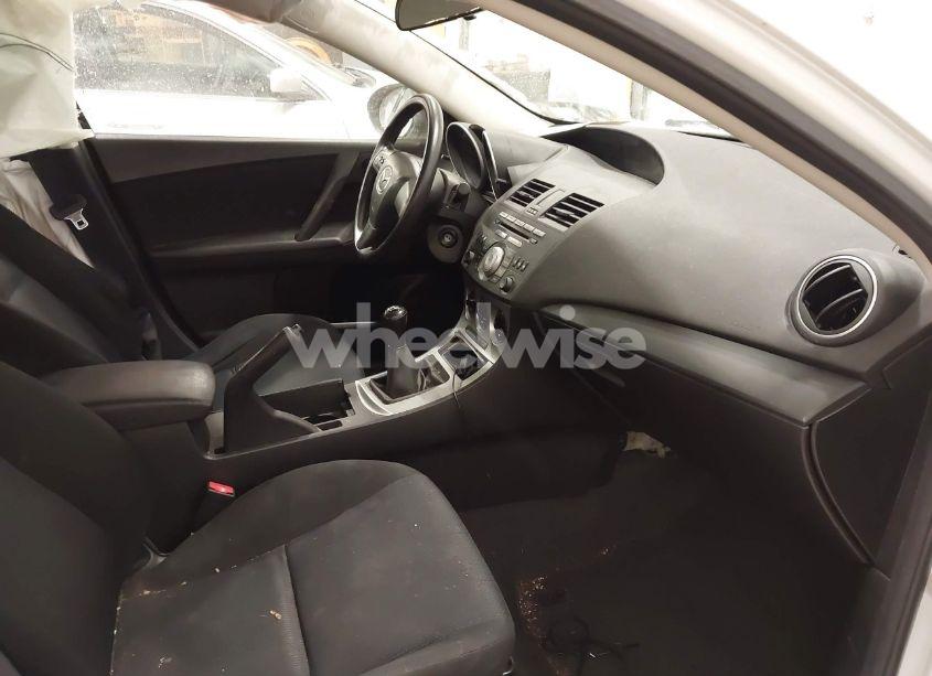 Photo 5 of 2010 Mazda Mazda3 I SPORT (VIN JM1BL1SF2A1298490)