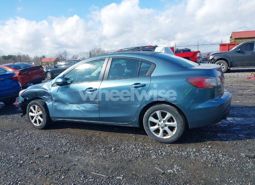 Photo 15 of 2010 Mazda Mazda3 I TOURING (VIN JM1BL1SF2A1332167)