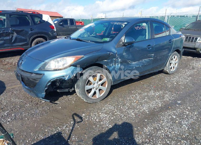 Photo 2 of 2010 Mazda Mazda3 I TOURING (VIN JM1BL1SF2A1332167)