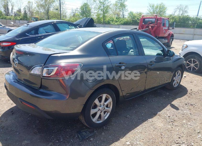 Photo 4 of 2010 Mazda Mazda3 I TOURING (VIN JM1BL1SF2A1337093)