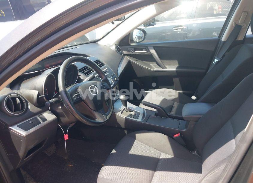 Photo 5 of 2010 Mazda Mazda3 I TOURING (VIN JM1BL1SF2A1337093)