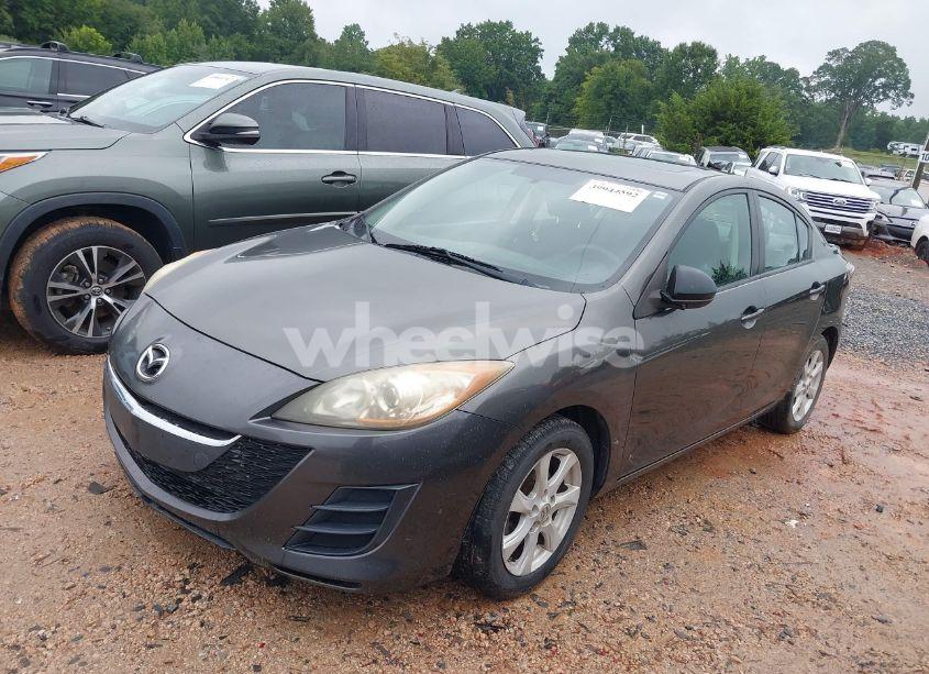 Photo 2 of 2010 Mazda Mazda3 I TOURING (VIN JM1BL1SF3A1134388)