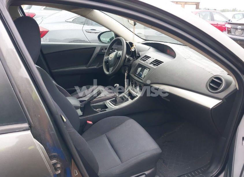 Photo 5 of 2010 Mazda Mazda3 I TOURING (VIN JM1BL1SF3A1134388)