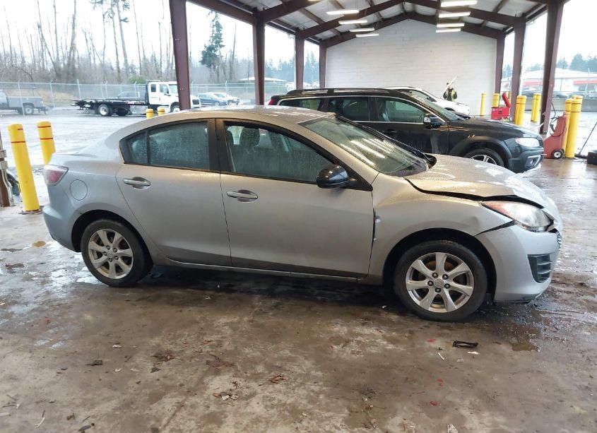 Photo 13 of 2010 Mazda Mazda3 I TOURING (VIN JM1BL1SF3A1140434)