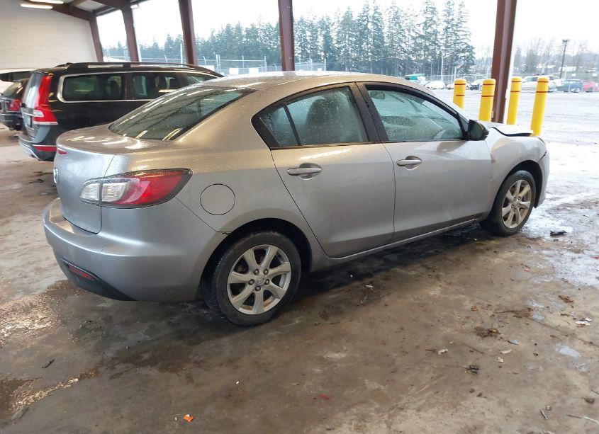 Photo 4 of 2010 Mazda Mazda3 I TOURING (VIN JM1BL1SF3A1140434)