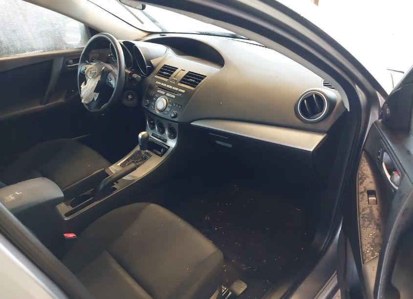 Photo 5 of 2010 Mazda Mazda3 I TOURING (VIN JM1BL1SF3A1140434)