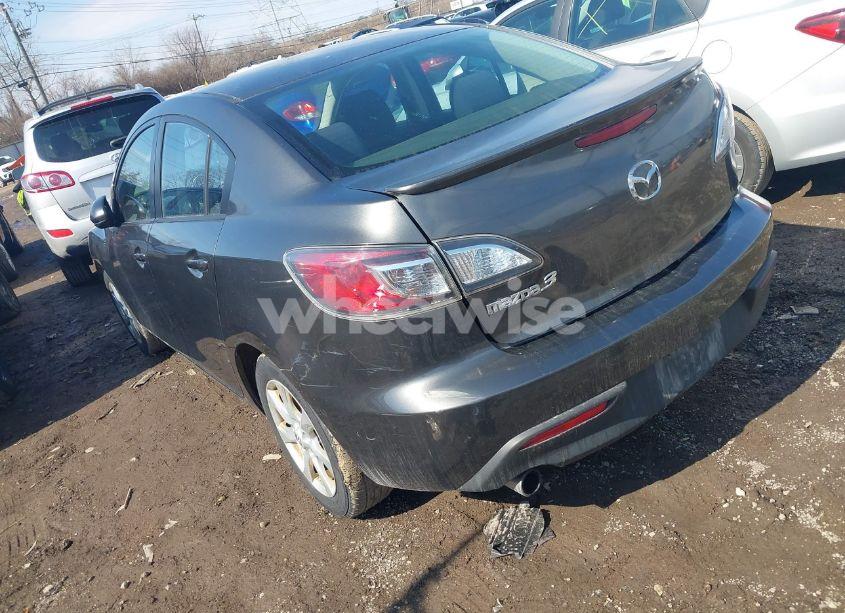 Photo 3 of 2010 Mazda Mazda3 I TOURING (VIN JM1BL1SF3A1150882)