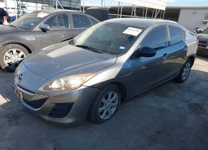 Photo 2 of 2010 Mazda Mazda3 I TOURING (VIN JM1BL1SF3A1189049)
