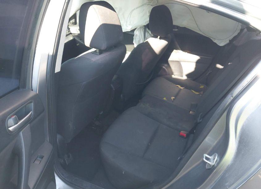 Photo 8 of 2010 Mazda Mazda3 I TOURING (VIN JM1BL1SF3A1189049)