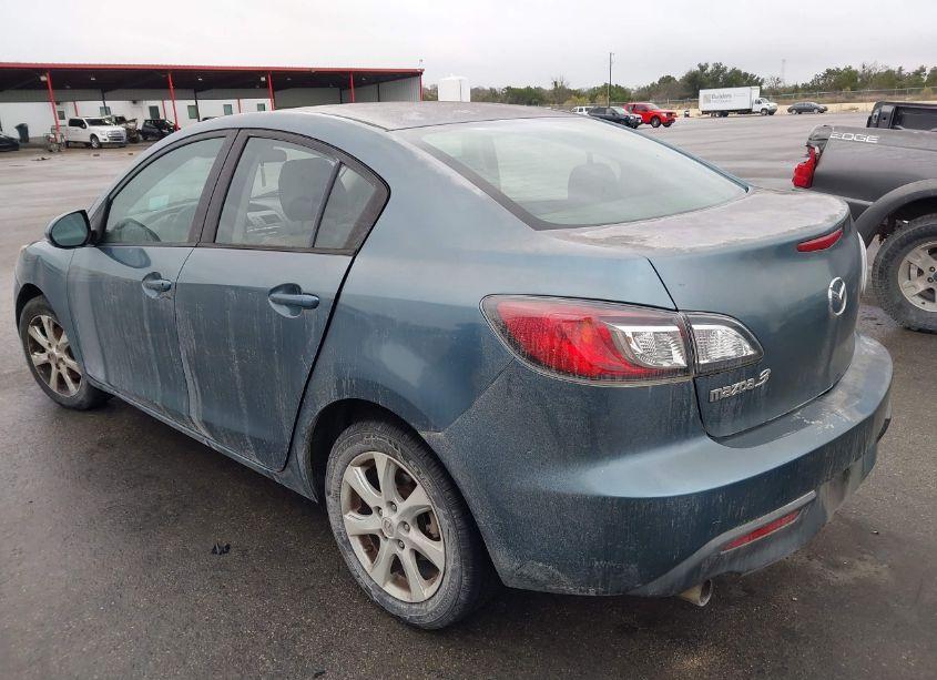 Photo 3 of 2010 Mazda Mazda3 I TOURING (VIN JM1BL1SF3A1231705)