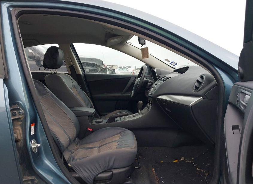 Photo 5 of 2010 Mazda Mazda3 I TOURING (VIN JM1BL1SF3A1231705)