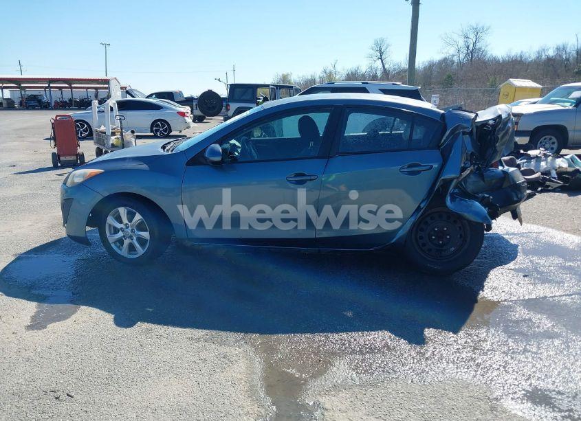 Photo 14 of 2010 Mazda Mazda3 I TOURING (VIN JM1BL1SF3A1246804)