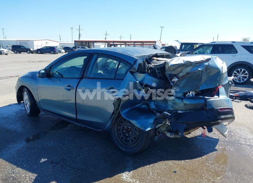 Photo 3 of 2010 Mazda Mazda3 I TOURING (VIN JM1BL1SF3A1246804)