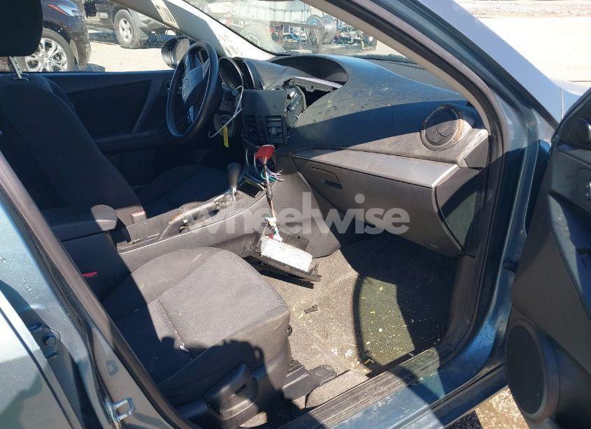 Photo 5 of 2010 Mazda Mazda3 I TOURING (VIN JM1BL1SF3A1246804)