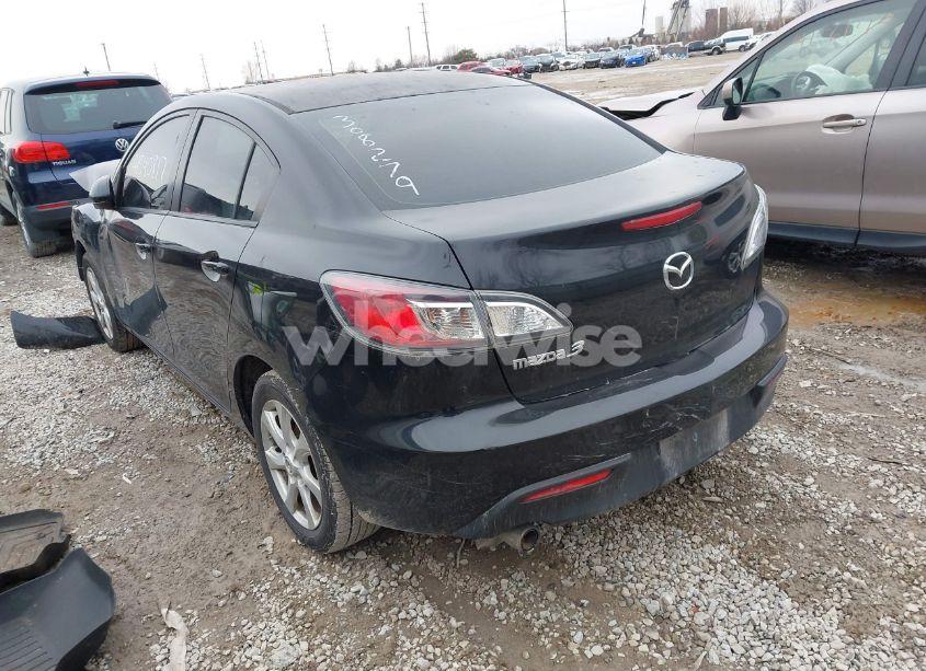 Photo 3 of 2010 Mazda Mazda3 I TOURING (VIN JM1BL1SF3A1308279)