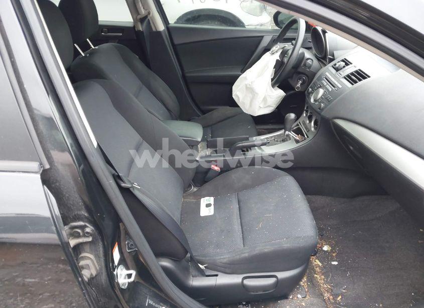 Photo 5 of 2010 Mazda Mazda3 I TOURING (VIN JM1BL1SF3A1308279)